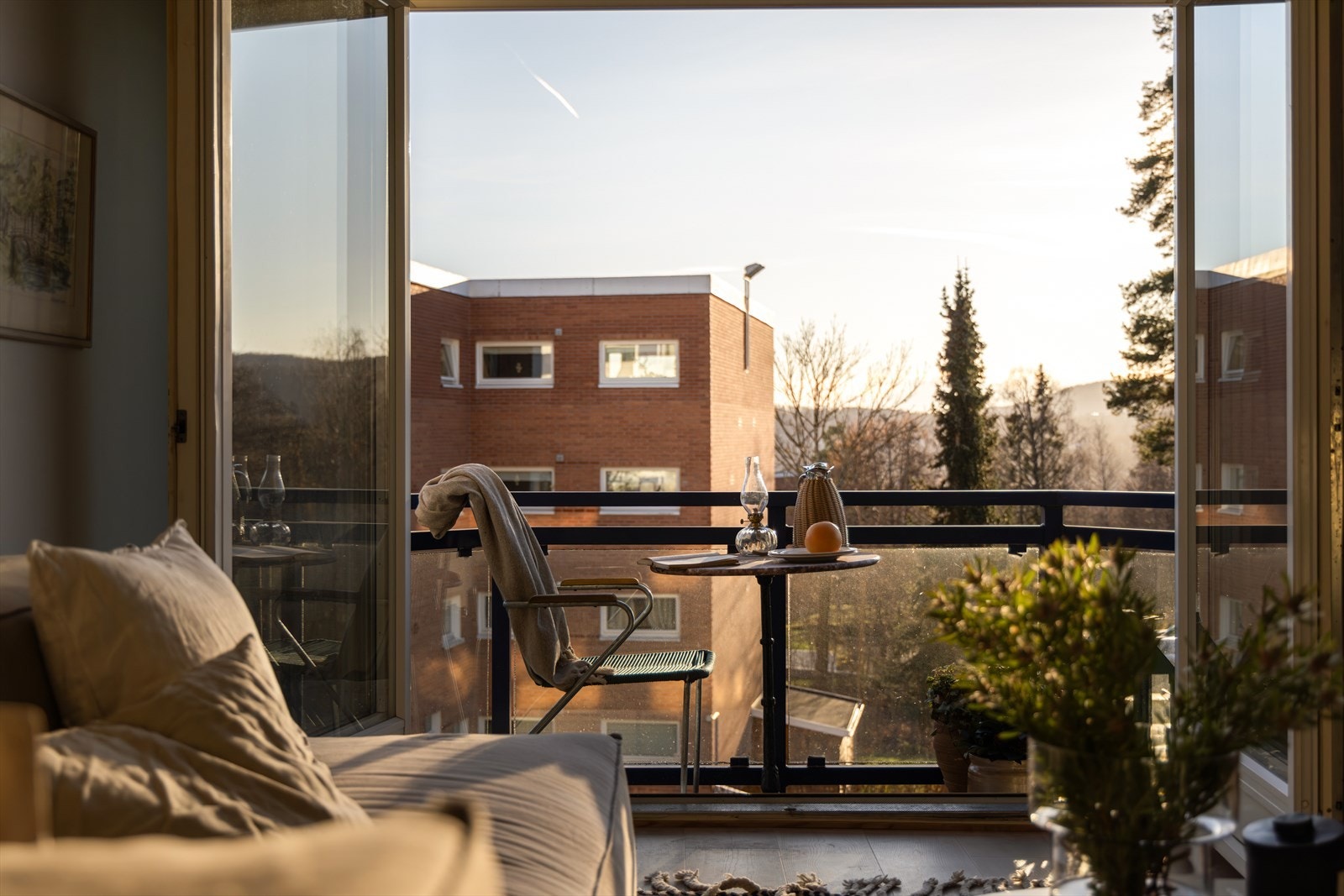Leilighetens internbeliggenhet er svært fordelsaktig for deg som liker utsikt Galleribilde