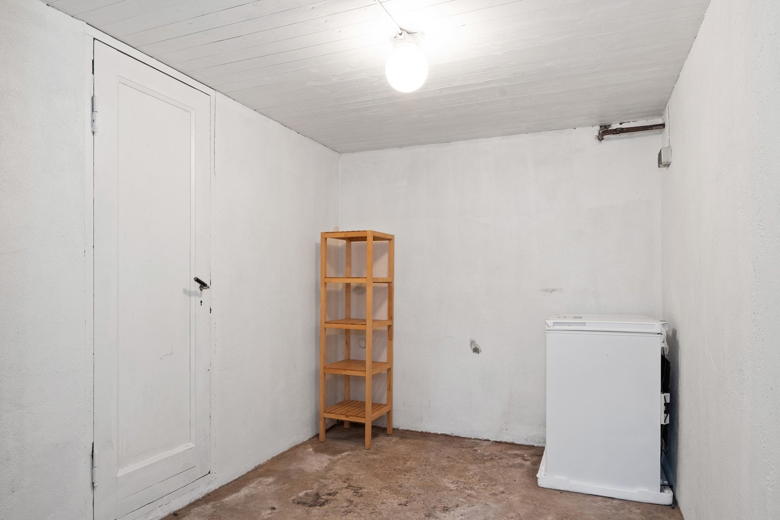 Det er flere rom i kjelleren for oppbevaring. Galleribilde