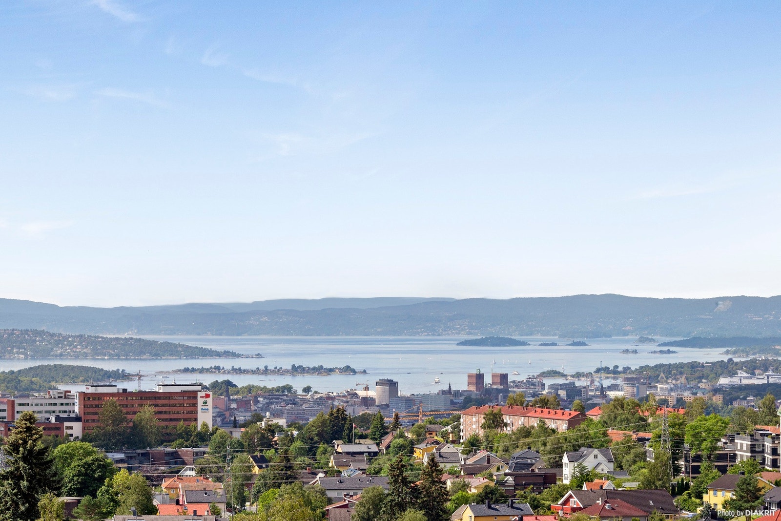 Til glede for beboere er det en stor felles takterrasse med spektakulær utsikt over Oslo og Oslofjorden. Galleribilde