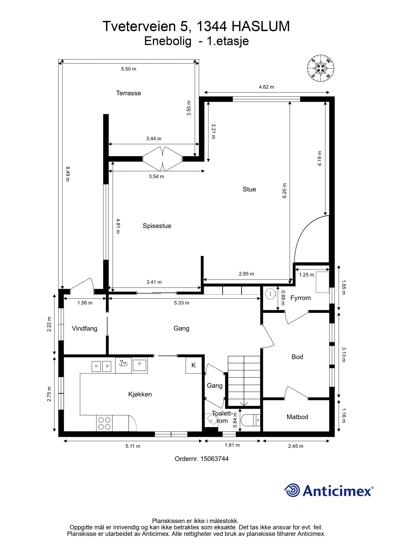 1.etasje: BRA-i 102m²: (Vindfang, gang, toalettrom, matbod, bod, fyrrom, kjøkken, spisestue og stue). Galleribilde