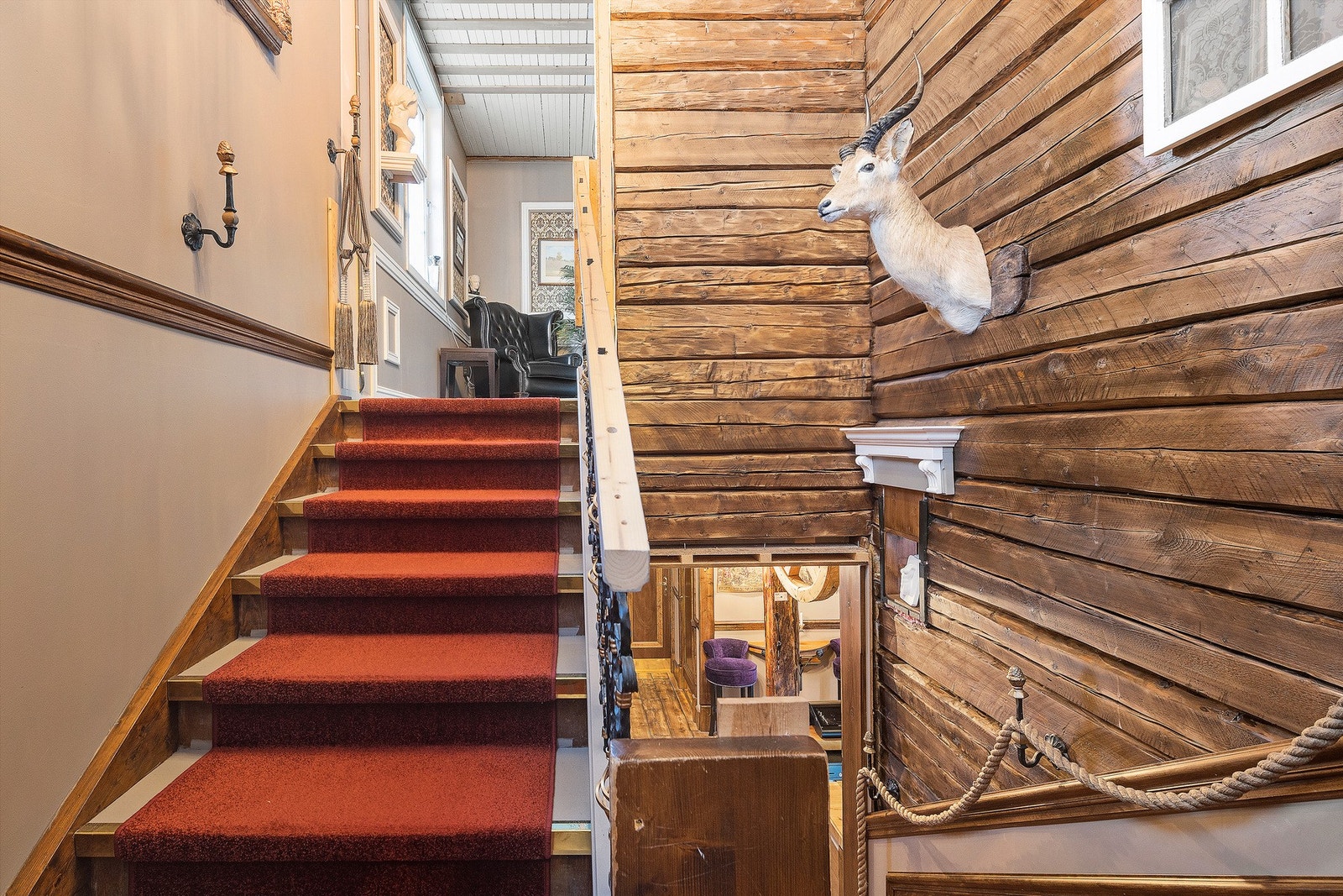 Trappoppgang til 2. etasje Galleribilde