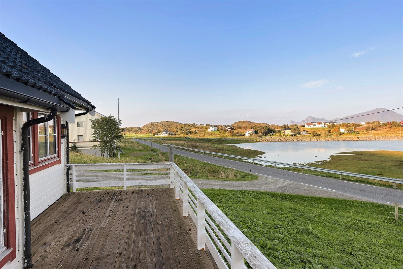 Sommerstid er det midnattssol mot nord Galleribilde