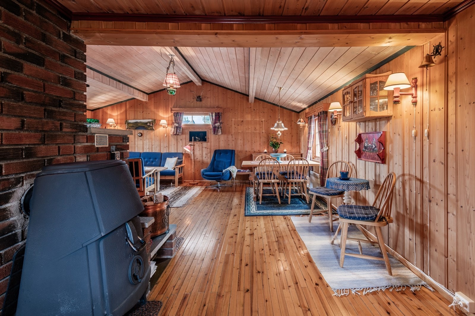 Flere møbleringsmuligheter i stue. Galleribilde