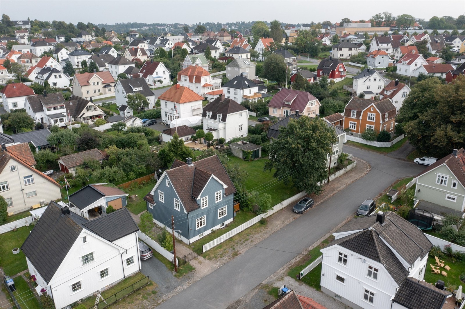 Skarmyra er et veletablert boligområde med bebyggelse som sporer seg tilbake til starten
av 1900-tallet. Galleribilde