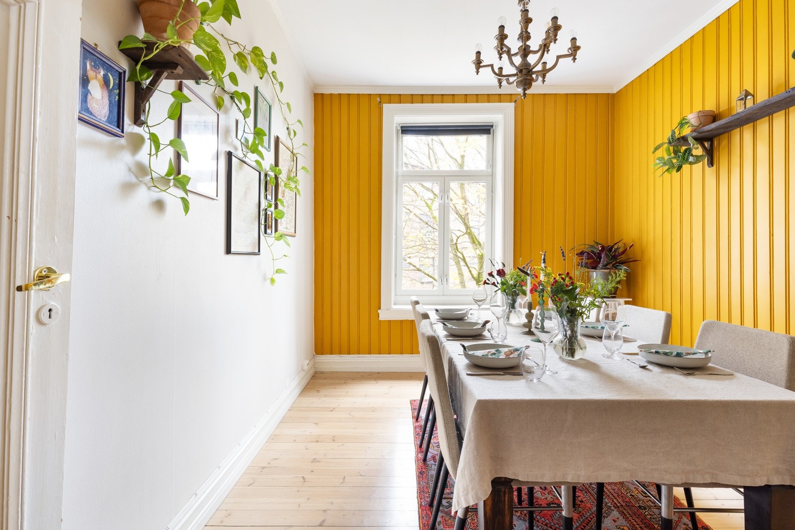 Her er det plass til et større spisebord. Galleribilde