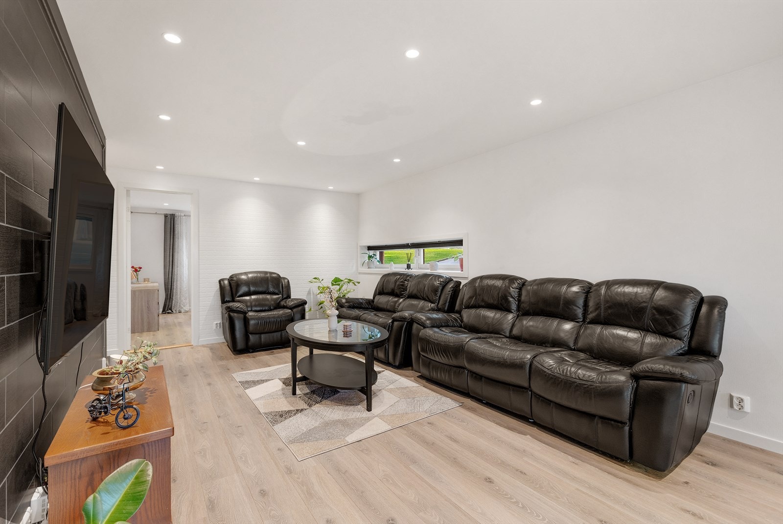 Leiligheten har integrerte downlights. Galleribilde