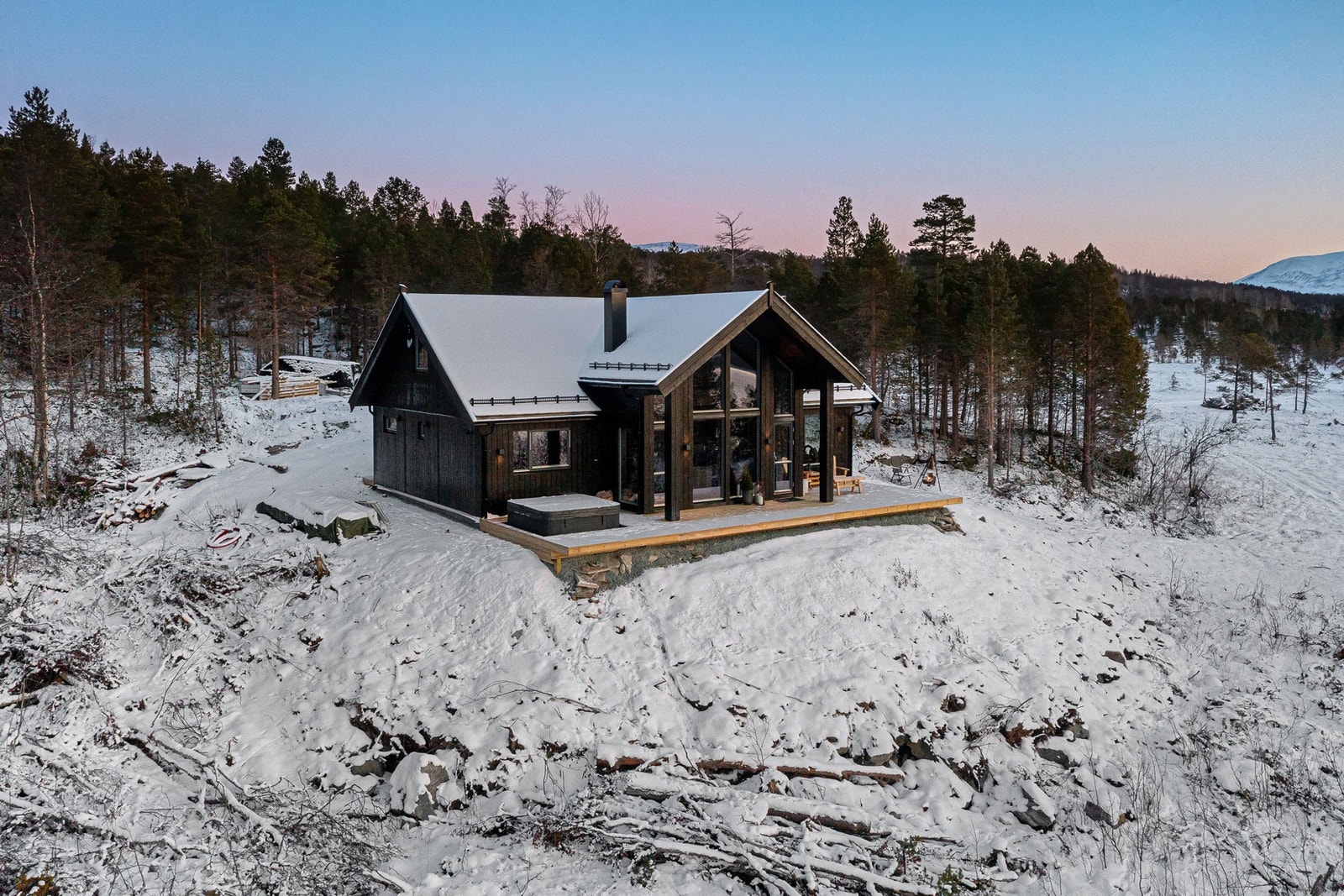 Bilde fra vår visningshytte på Malangen Galleribilde