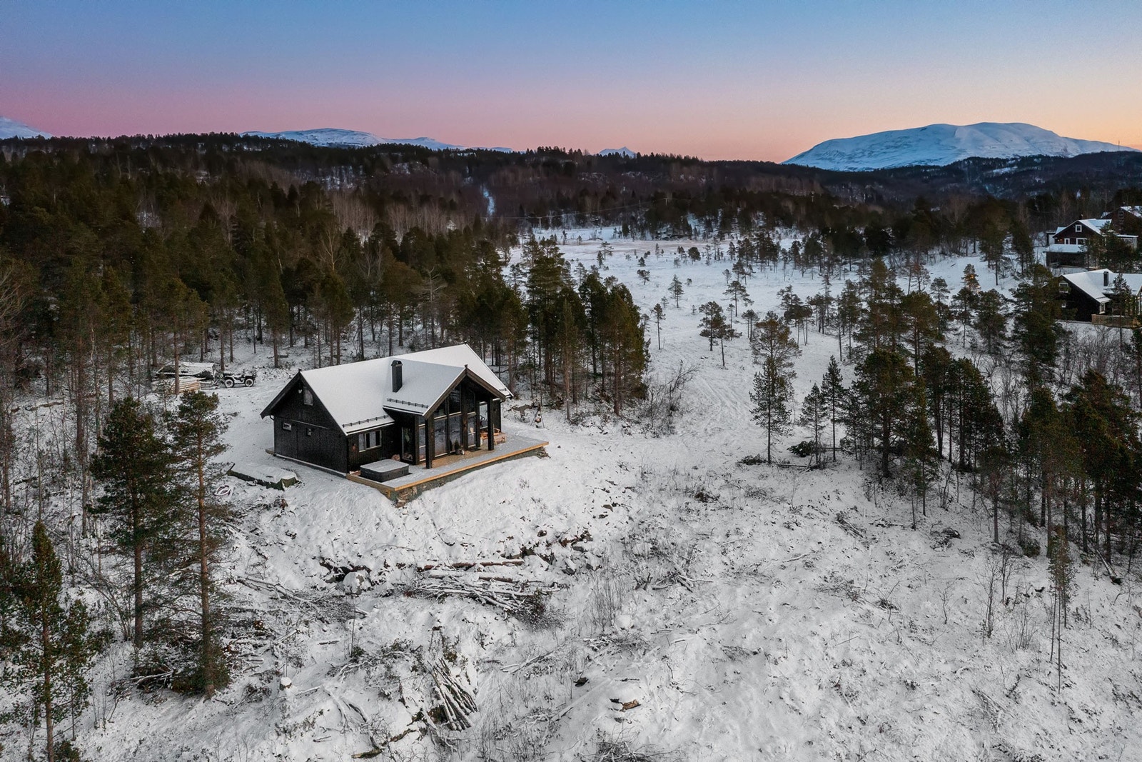 Bilde fra vår visningshytte på Malangen Galleribilde
