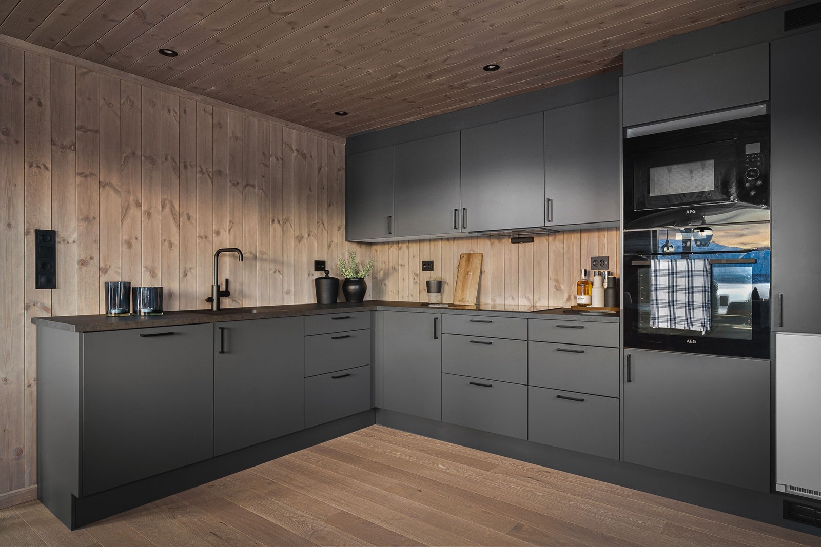 Bilde fra vår visningshytte på Malangen Galleribilde