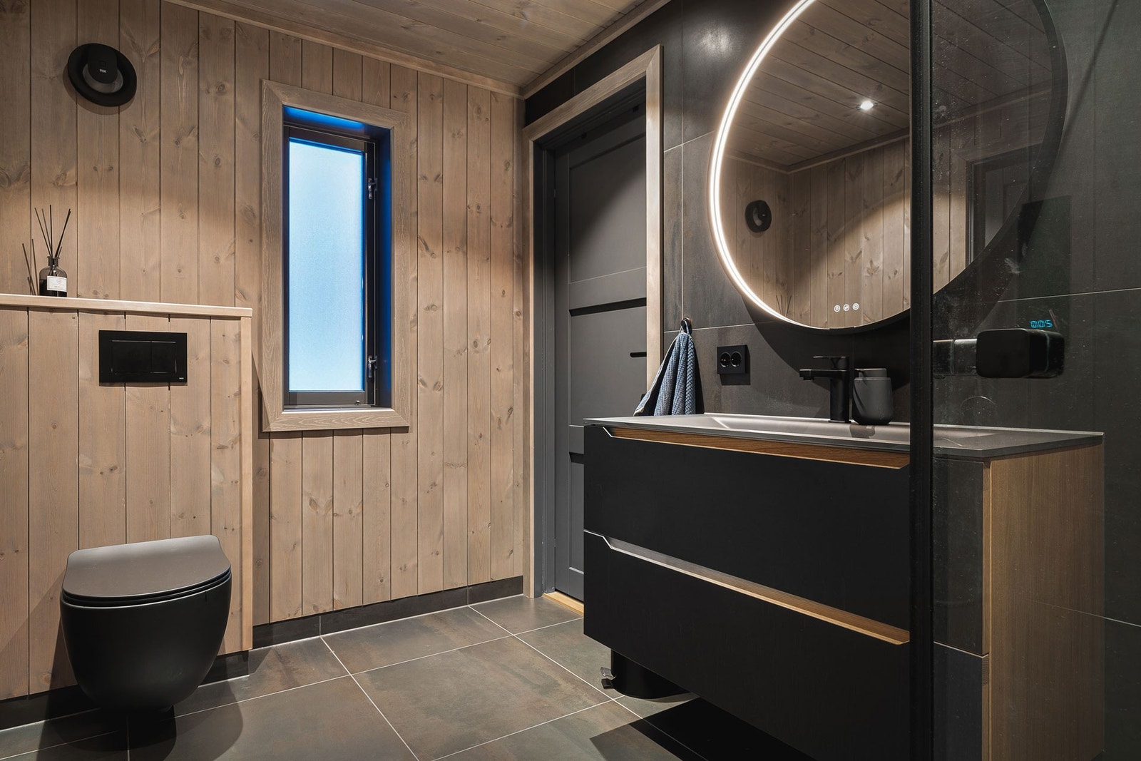 Bilde fra vår visningshytte på Malangen Galleribilde