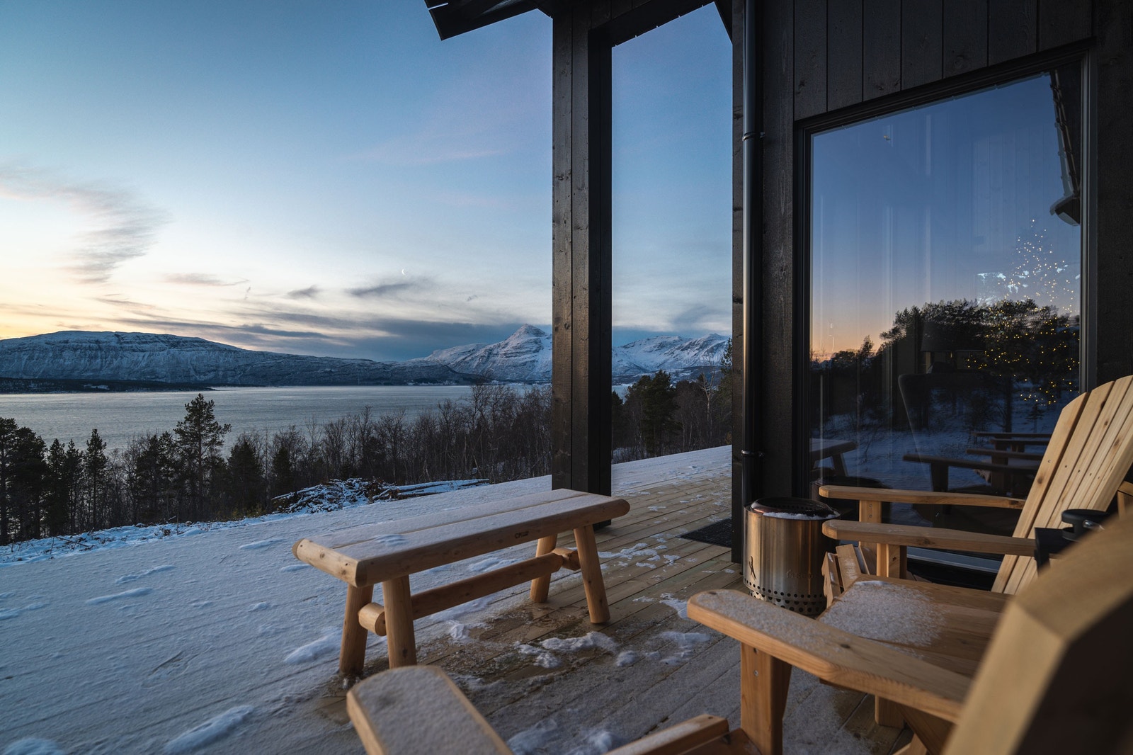 Bilde fra vår visningshytte på Malangen Galleribilde