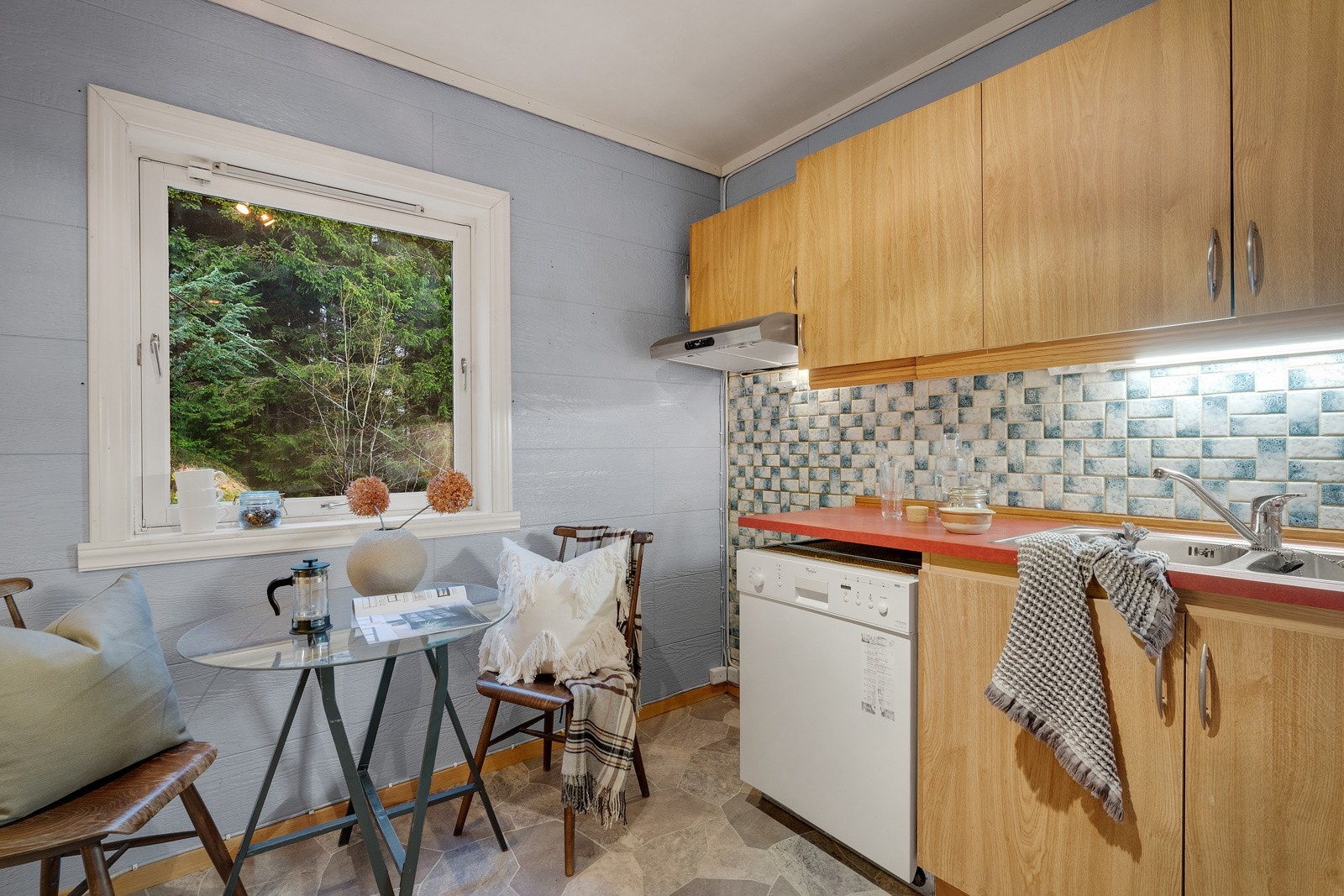 Kjøkken med plass til spisebord Galleribilde