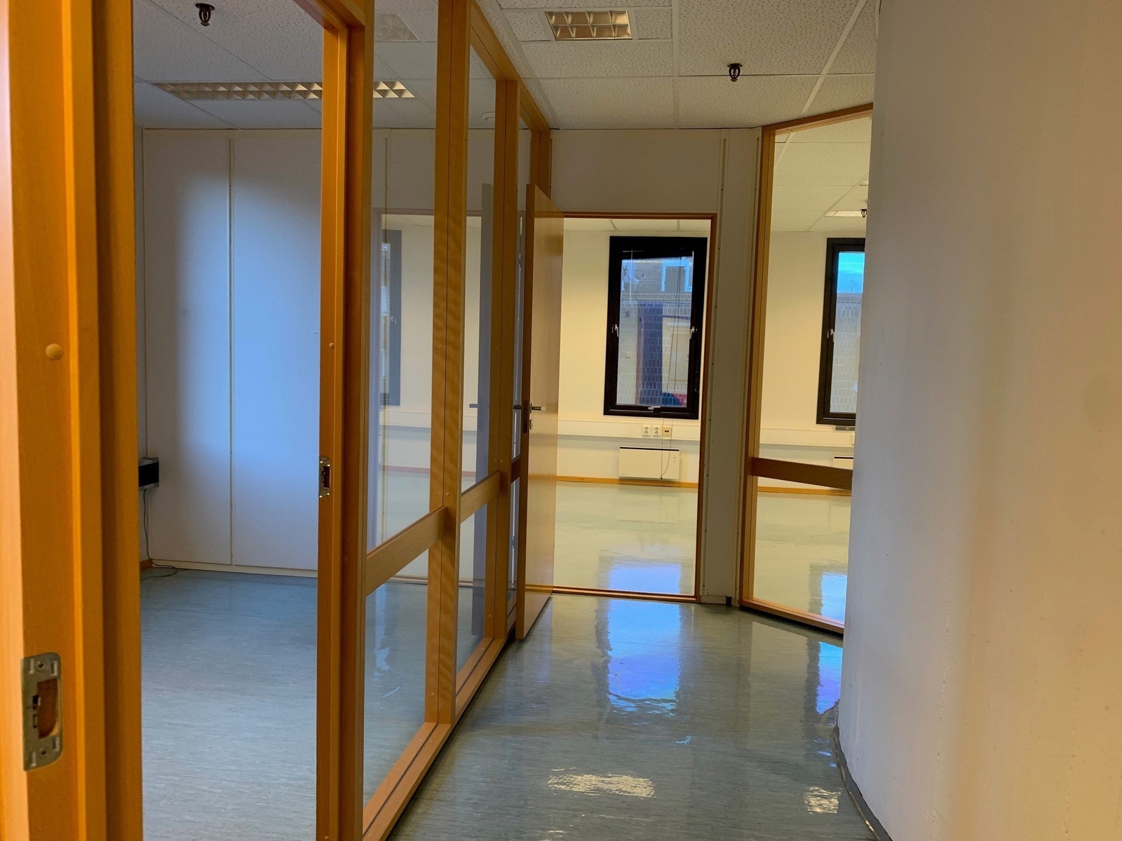 Lokalet kan pusses opp og deles inn etter behov. Galleribilde