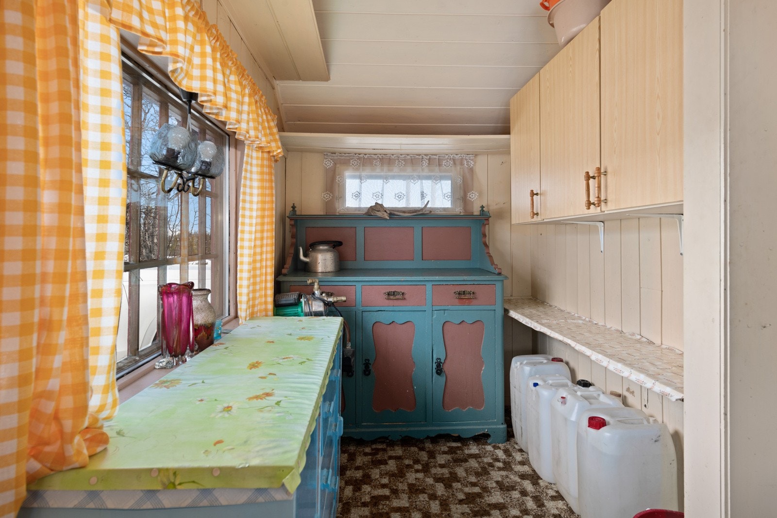 Praktisk entré / vindfang med lagringsplass Galleribilde