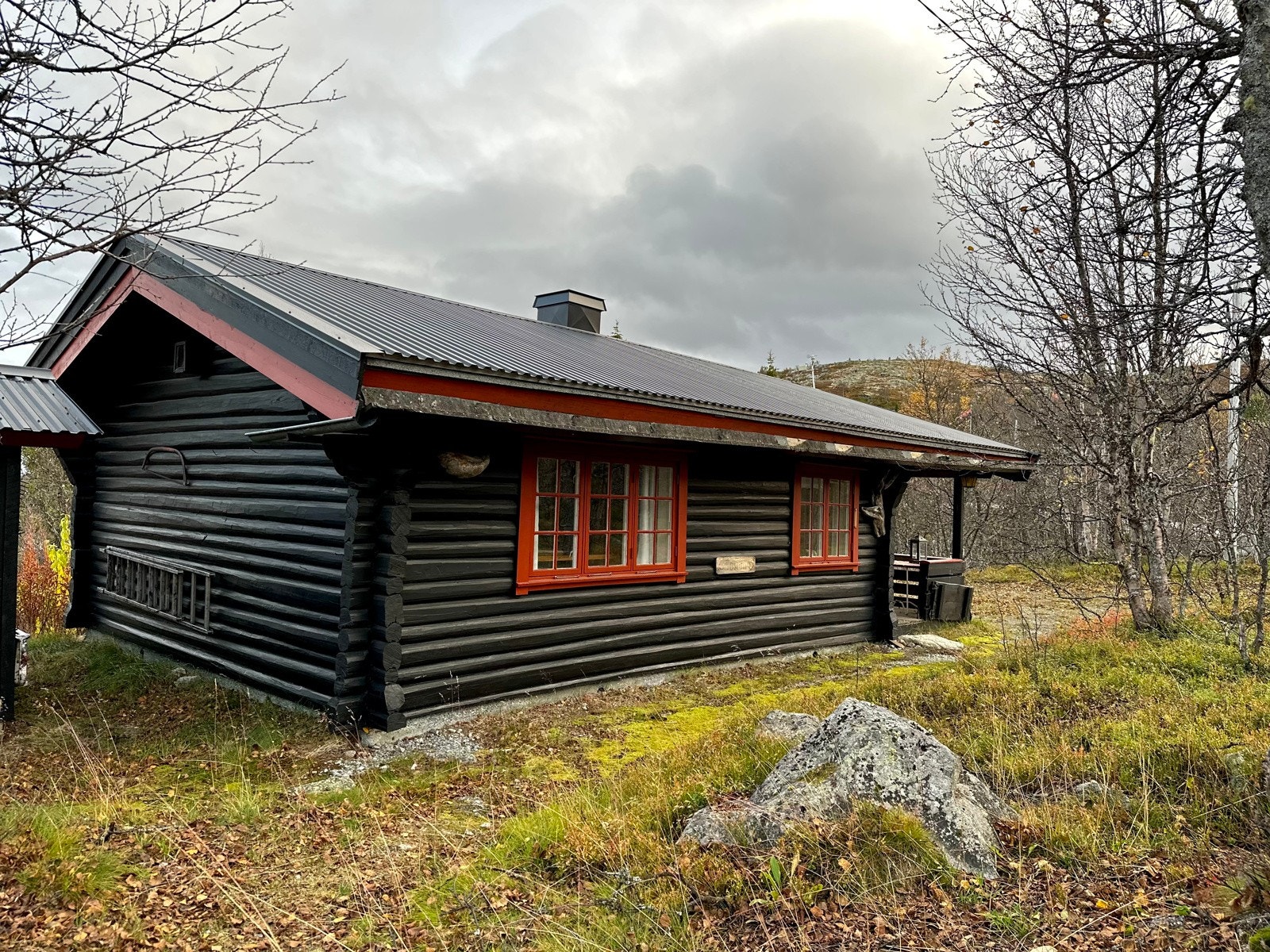 Anneks i laftet tømmer Galleribilde