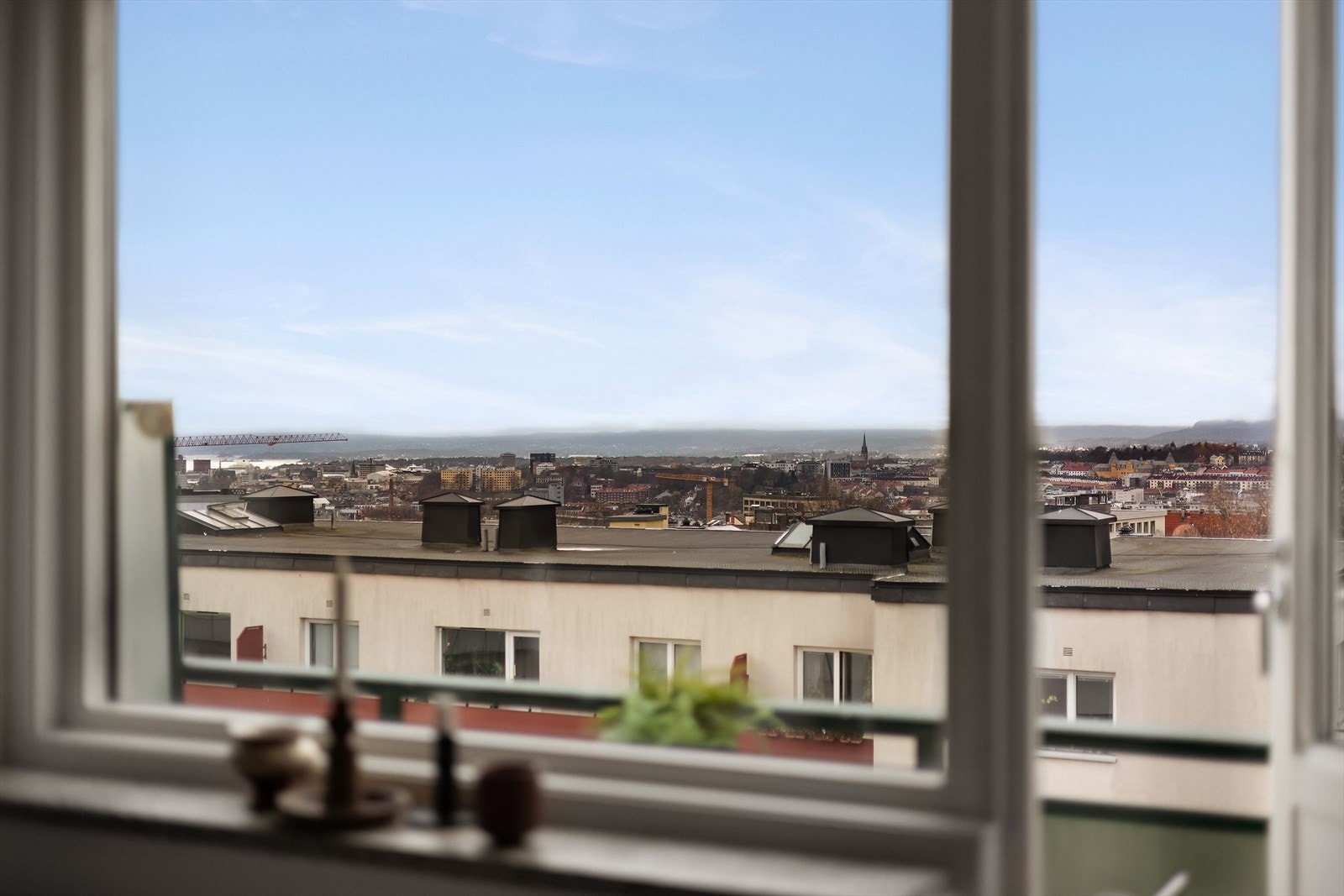 Her bor du høyt og fritt i 5.etg med utsikt over Oslo Galleribilde