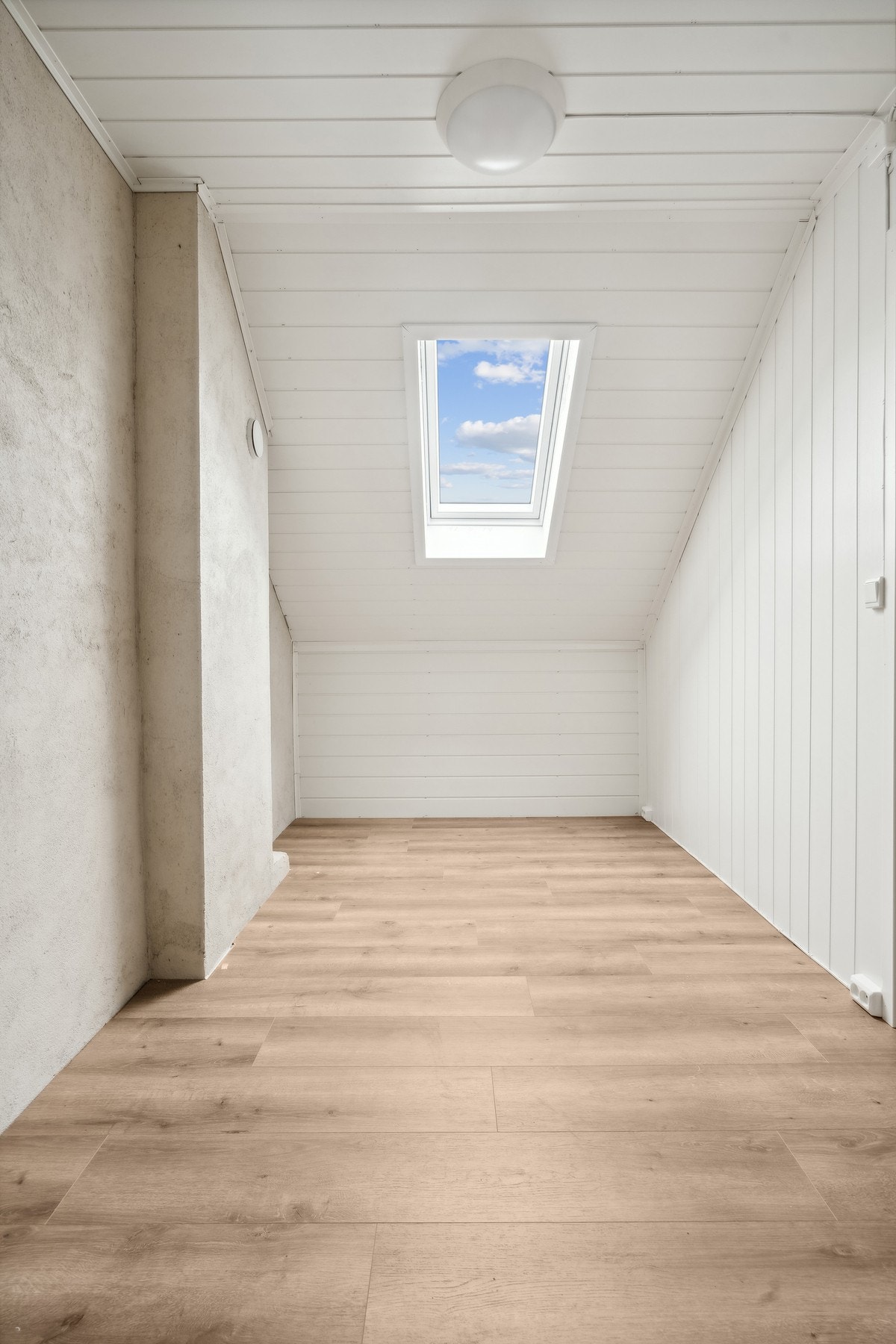 Loftetasjen ble delvis renovert samtidig som taket ble skiftet Galleribilde