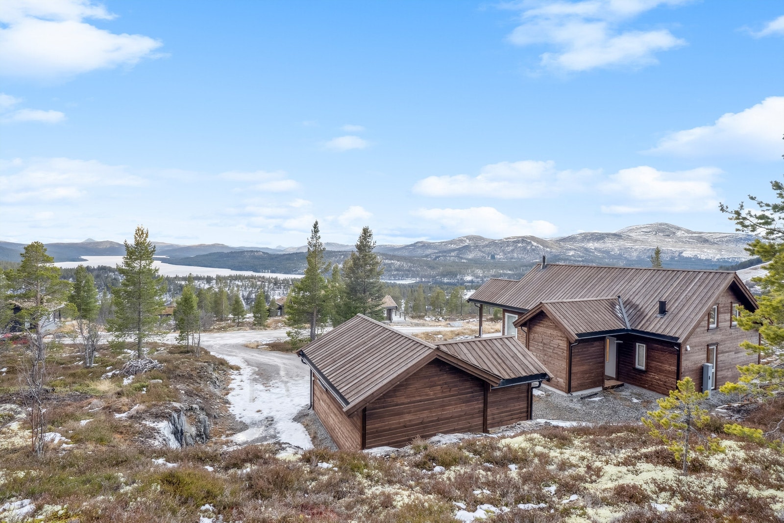 Ute og utsikt Galleribilde