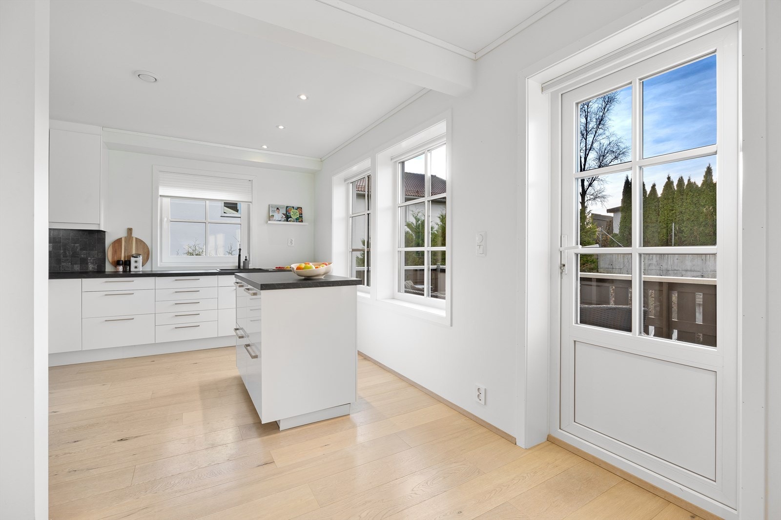 Her er også spotlights i himling Galleribilde