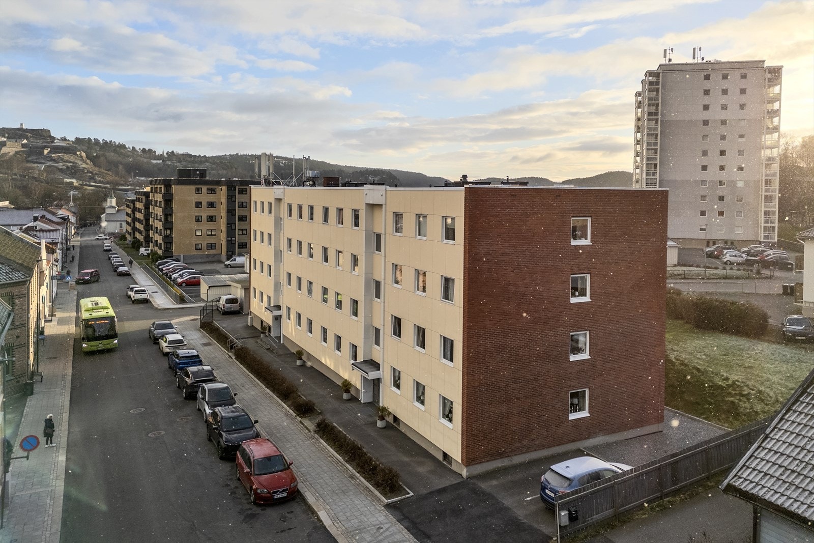 Meget god og tilbaketrukken beliggenhet på nordsiden av Halden sentrum Galleribilde