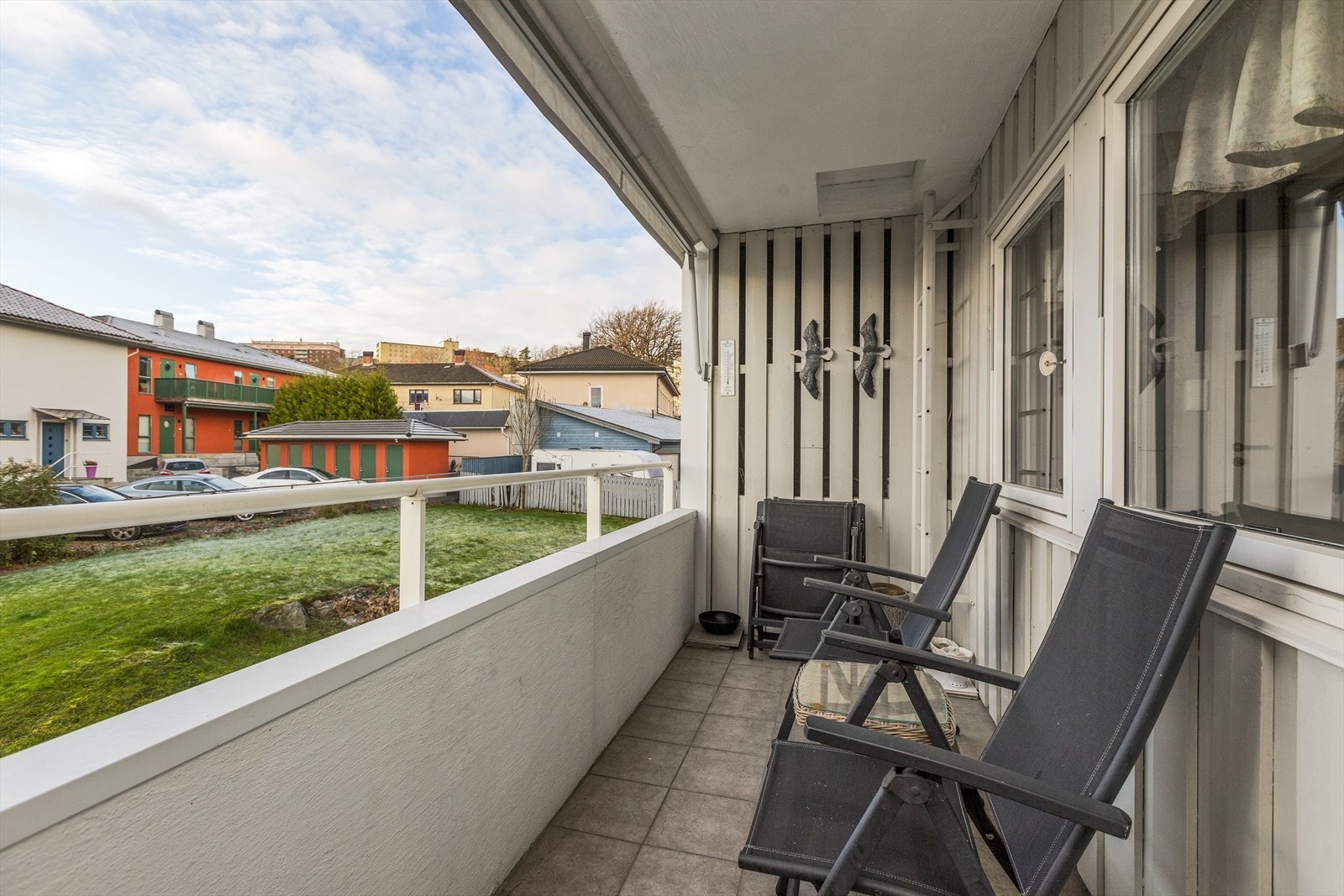 Overbygd balkong med elektrisk markise Galleribilde