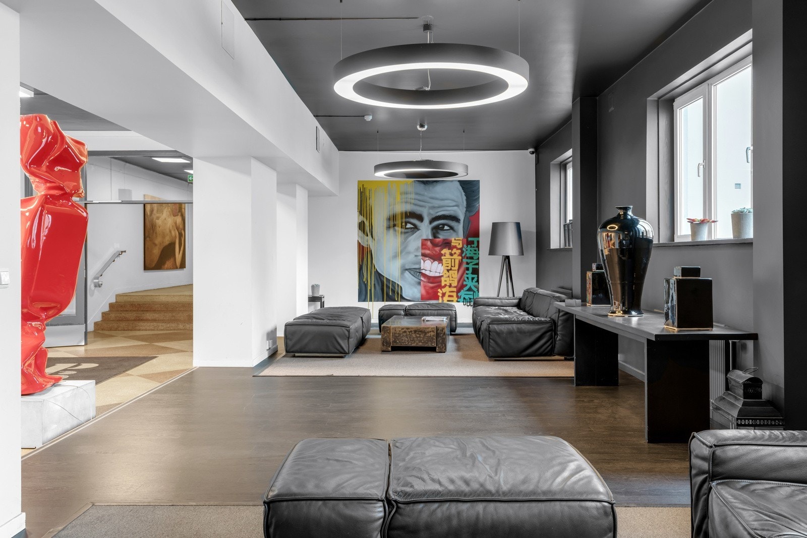 Loungeområdet. Galleribilde