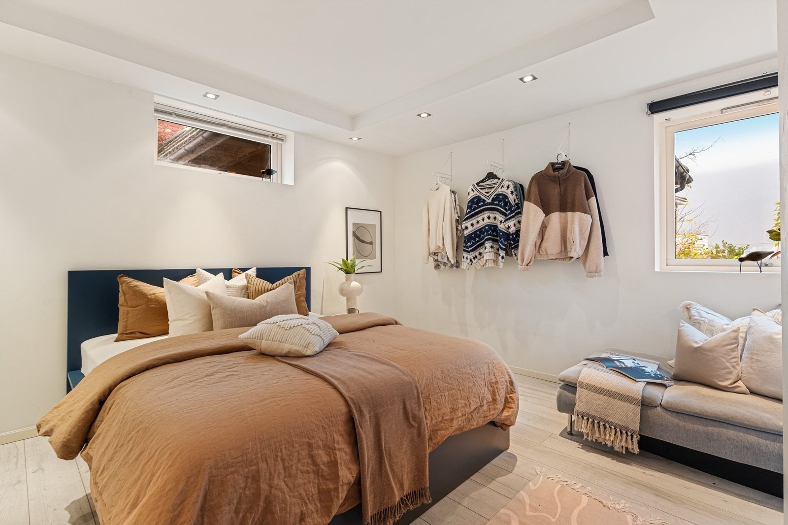 Hovedsoverommet ( ikke godkjent) er av god størrelse og har plass til dobbeltseng og ønsket møblement Galleribilde