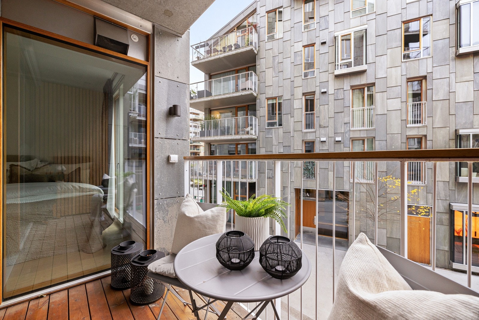 Overbygd sydvendt balkong på ca. 4 m² Galleribilde