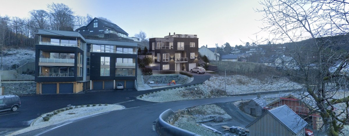 Tomten i Søvikvegen er presentert av EIE eiendomsmegling, ved Susanne Hulsman. Illustrasjonen viser et ferdighus fra Boligpartner. Dette huset er ikke byggesøkt eller godkjent på tomten - og er kun ment som illustrasjon. Galleribilde