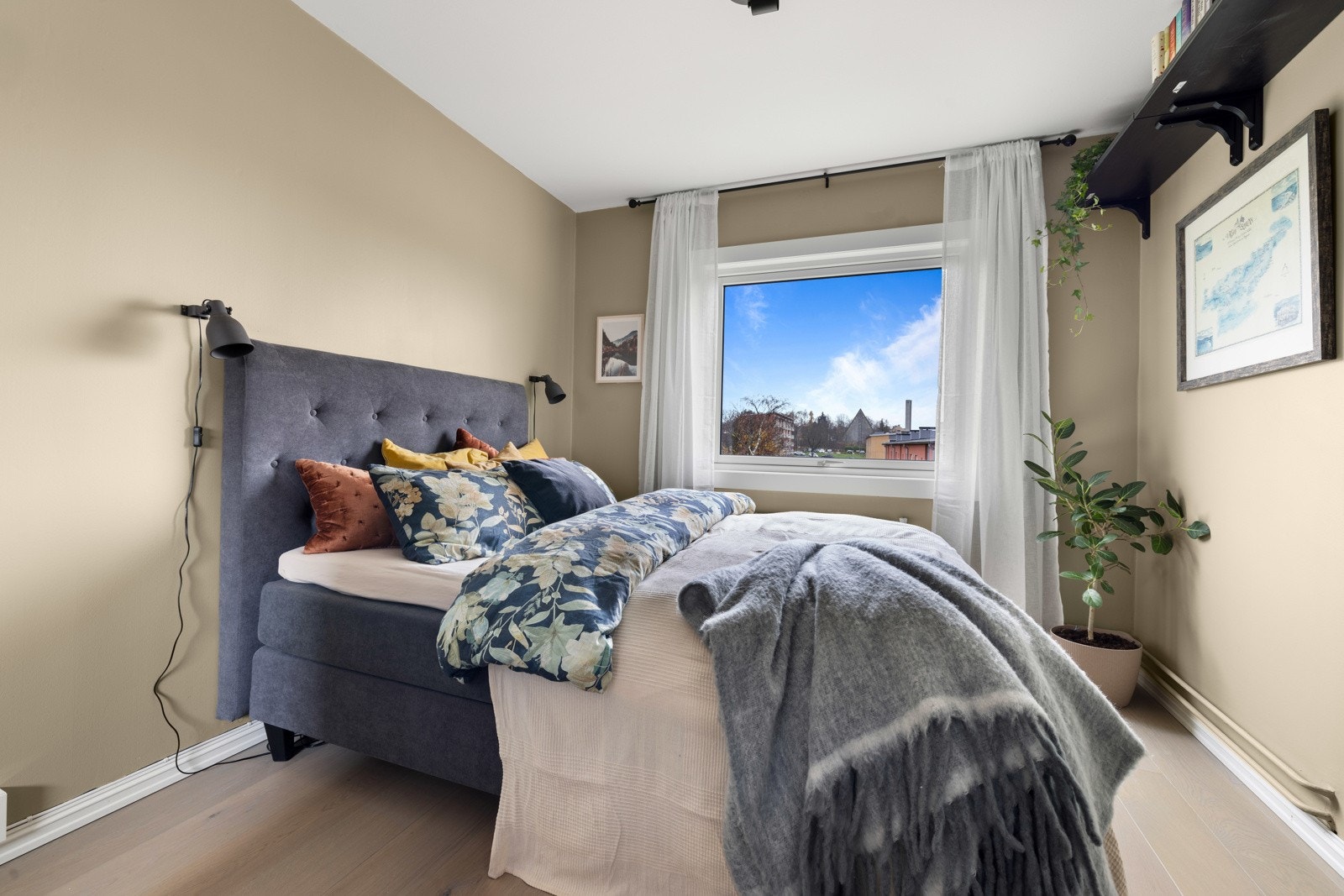 Romslig soverom Galleribilde