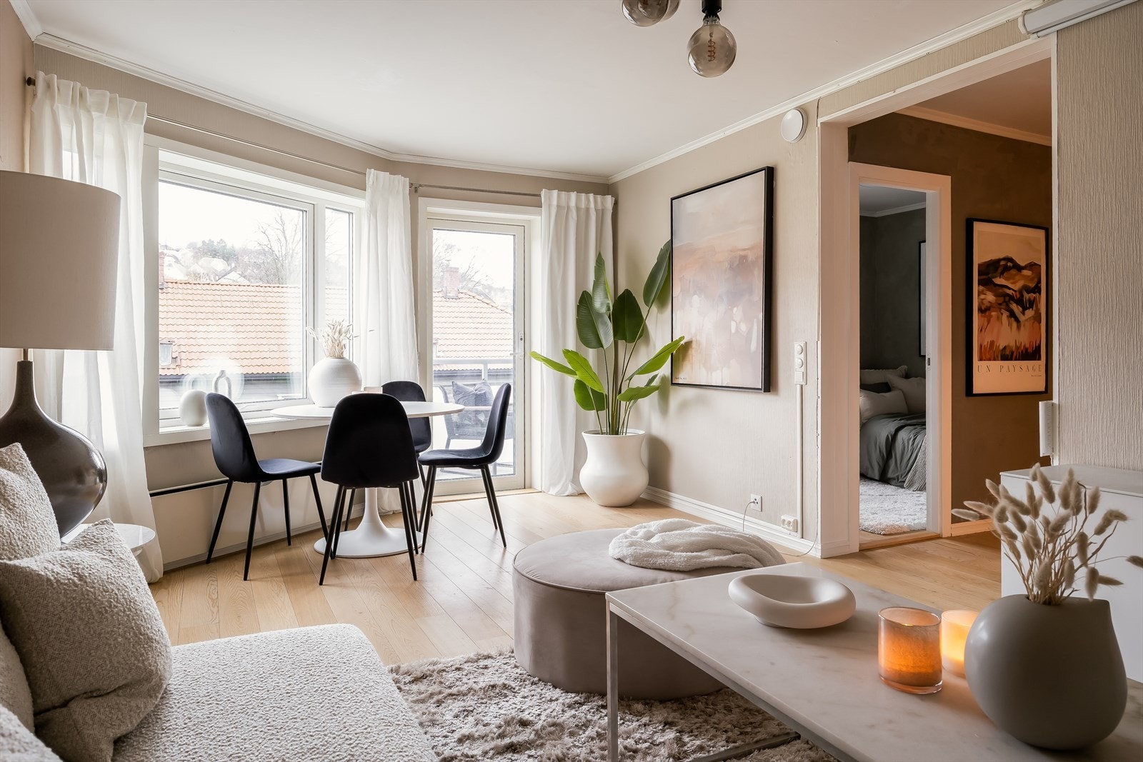 Velkommen til Frostaveien 9B - En sentral 3-roms leilighet med solrik balkong i 4. etasje med sentral beliggenhet. Galleribilde