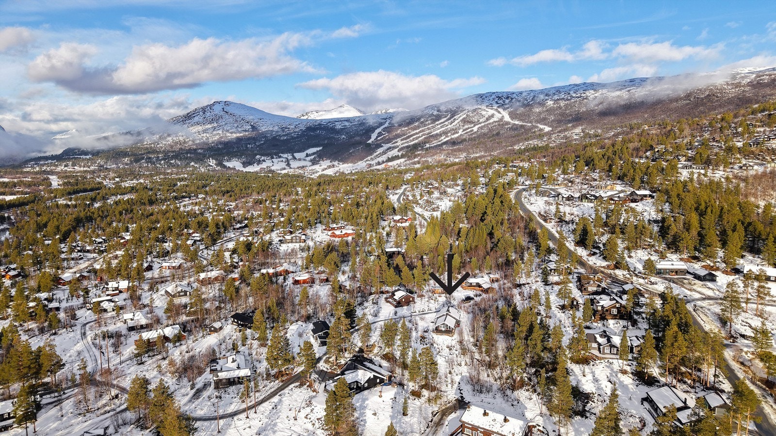 Hytten ligger flott til i Flossfeltet på romslig tomt Galleribilde