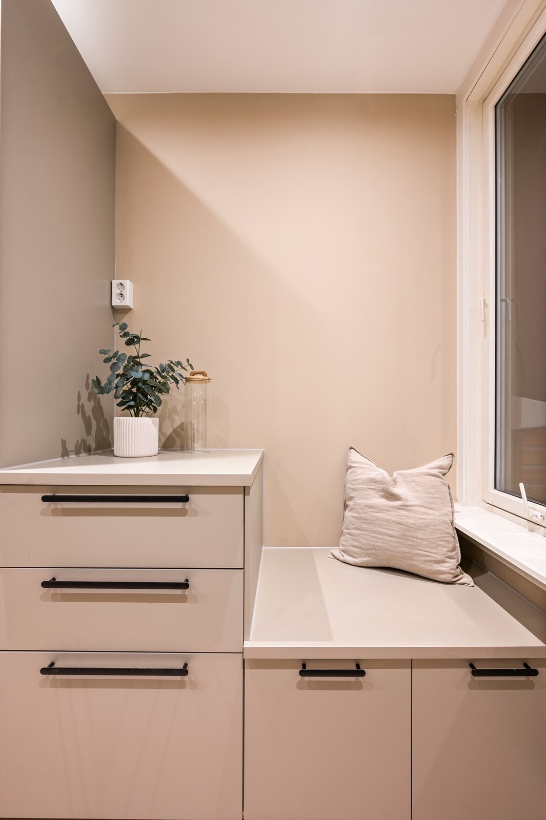 Lekre fagre- og materialvalg er gjennomgående Galleribilde