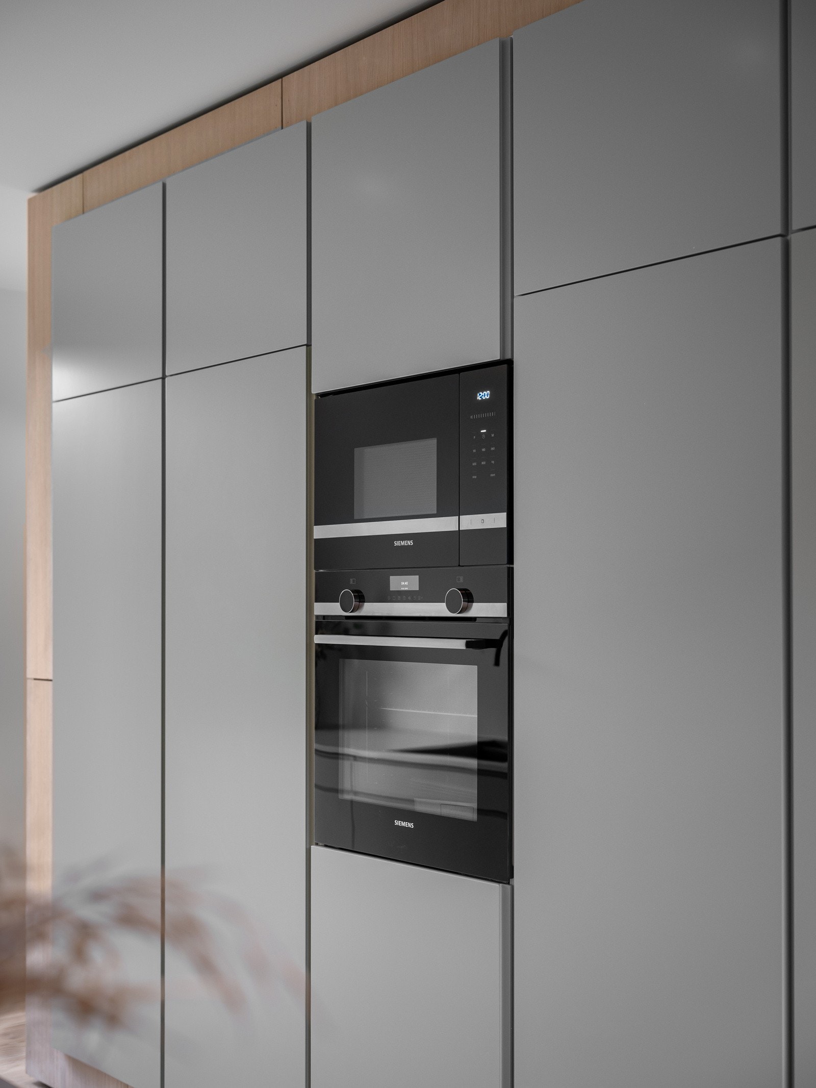 Raus takhøyde gir rikelig med lagringsplass på hele veggen Galleribilde