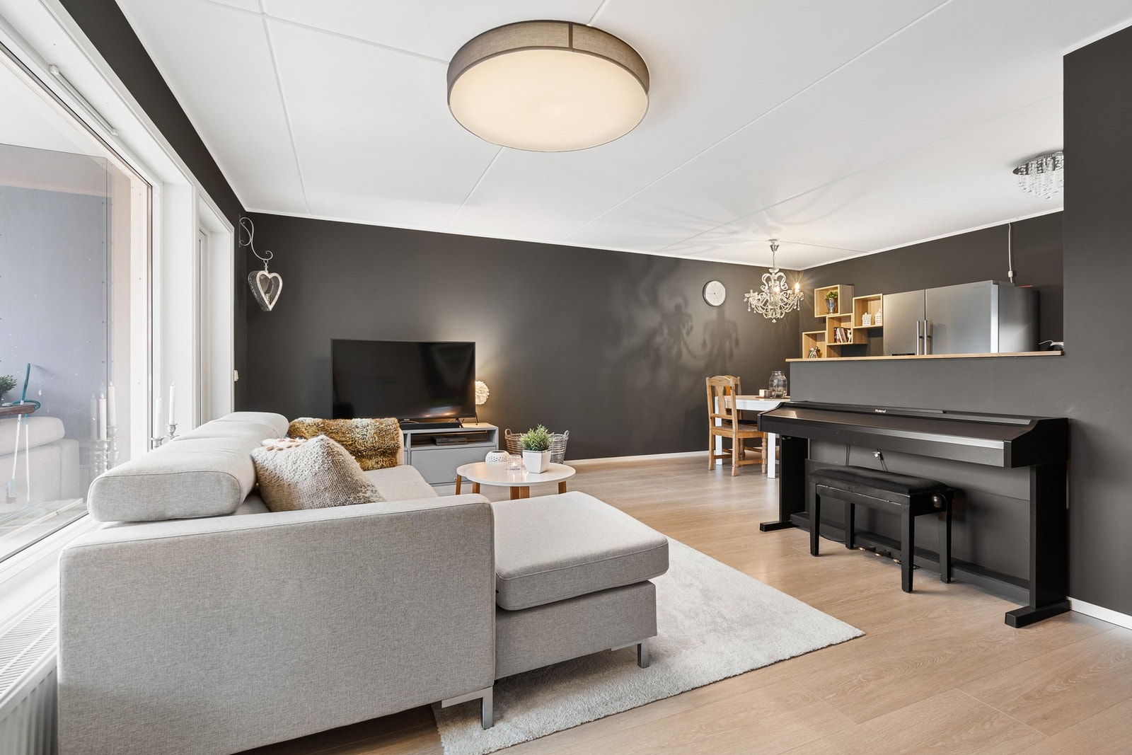 Leiligheten har et bruksareal på 77 kvm og en effektiv planløsning. Galleribilde