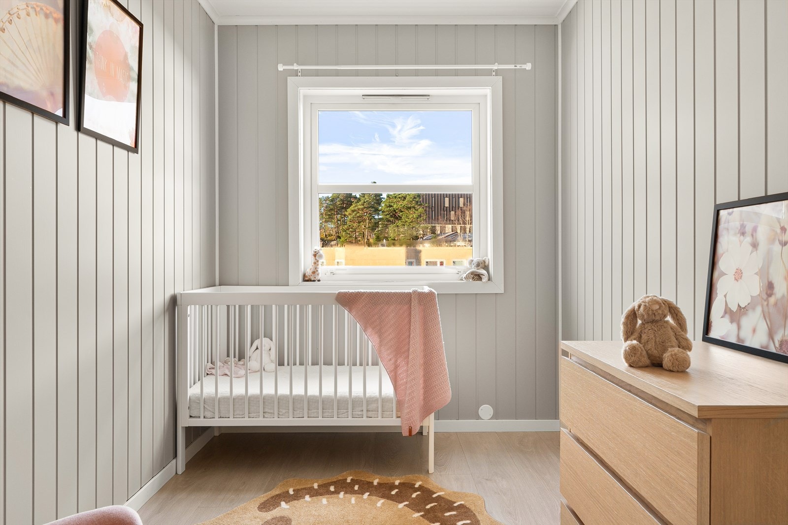 Soverommet egner seg godt som barnerom, gjesterom og/eller kontor. Galleribilde