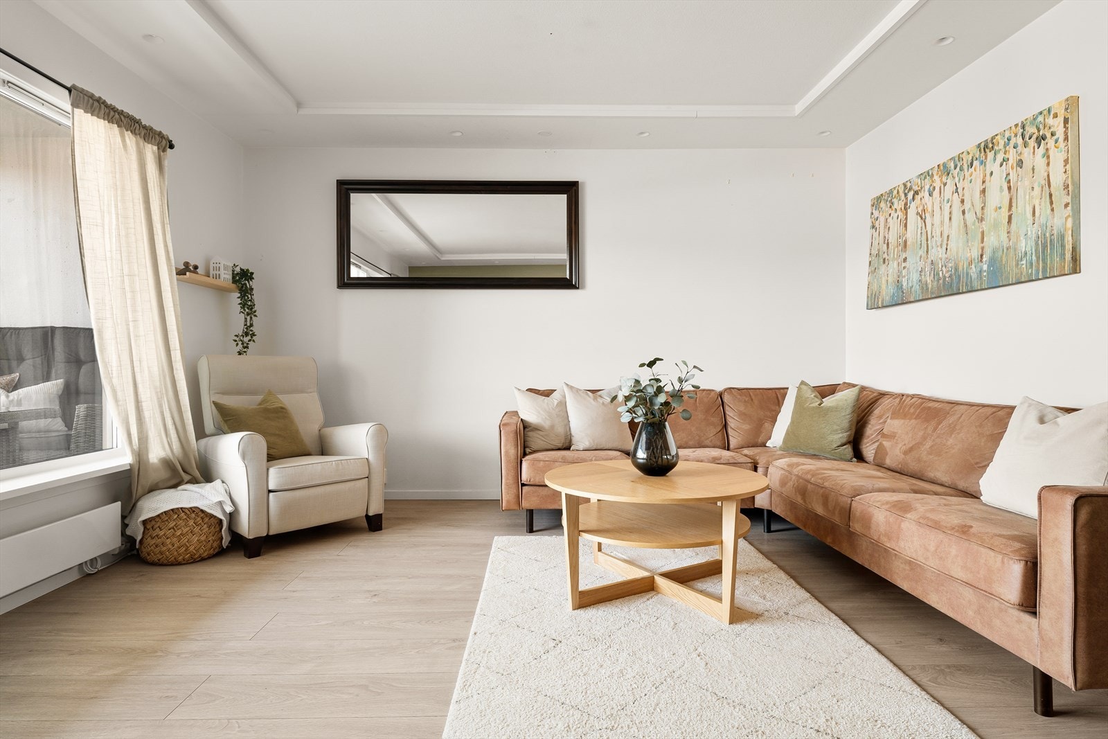 Dette er en pen 4-roms leilighet med en sentral beliggenhet i Åsane. Galleribilde