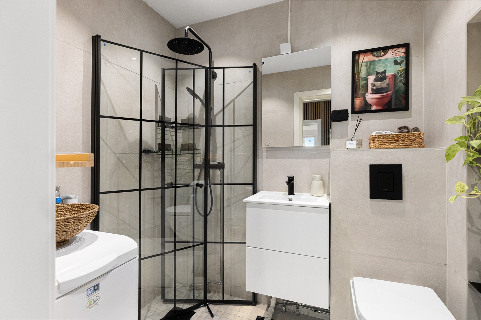 Badet fikk et kostmetisk løft i 2021 med flis på fils samt ny innredning Galleribilde