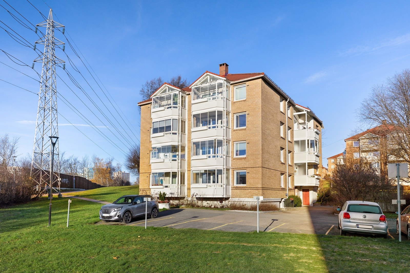 Fasade med inngngsparti Galleribilde