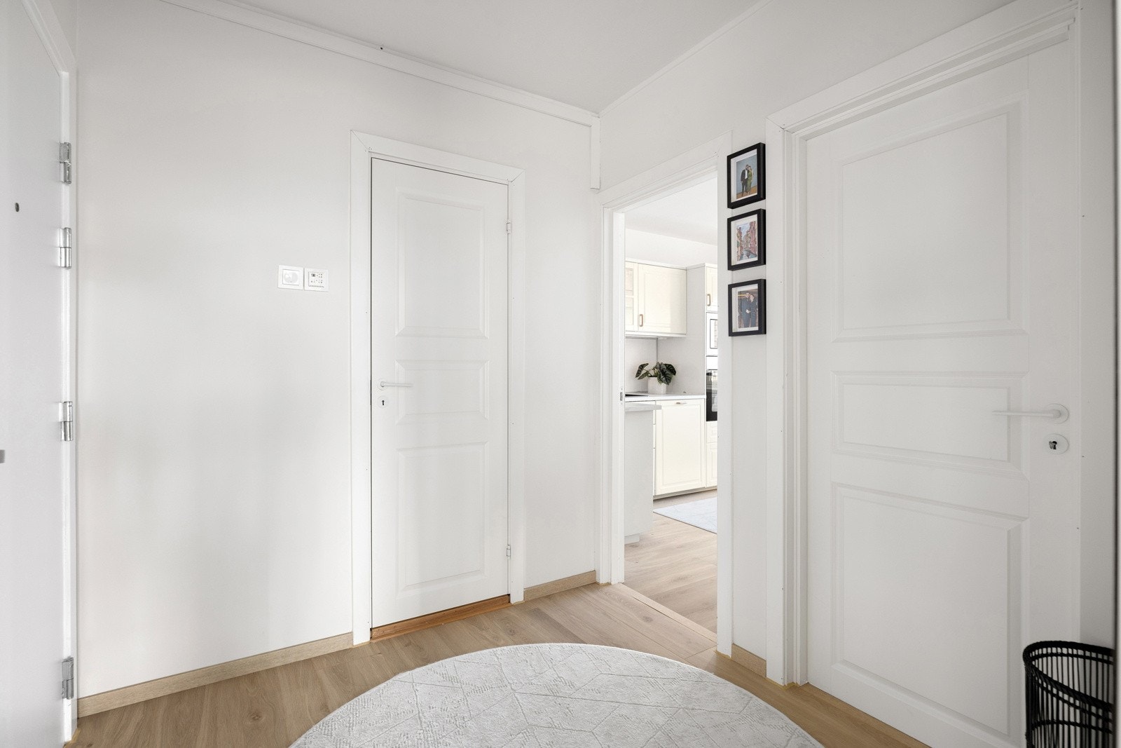 Entre med innbygget garderobe Galleribilde