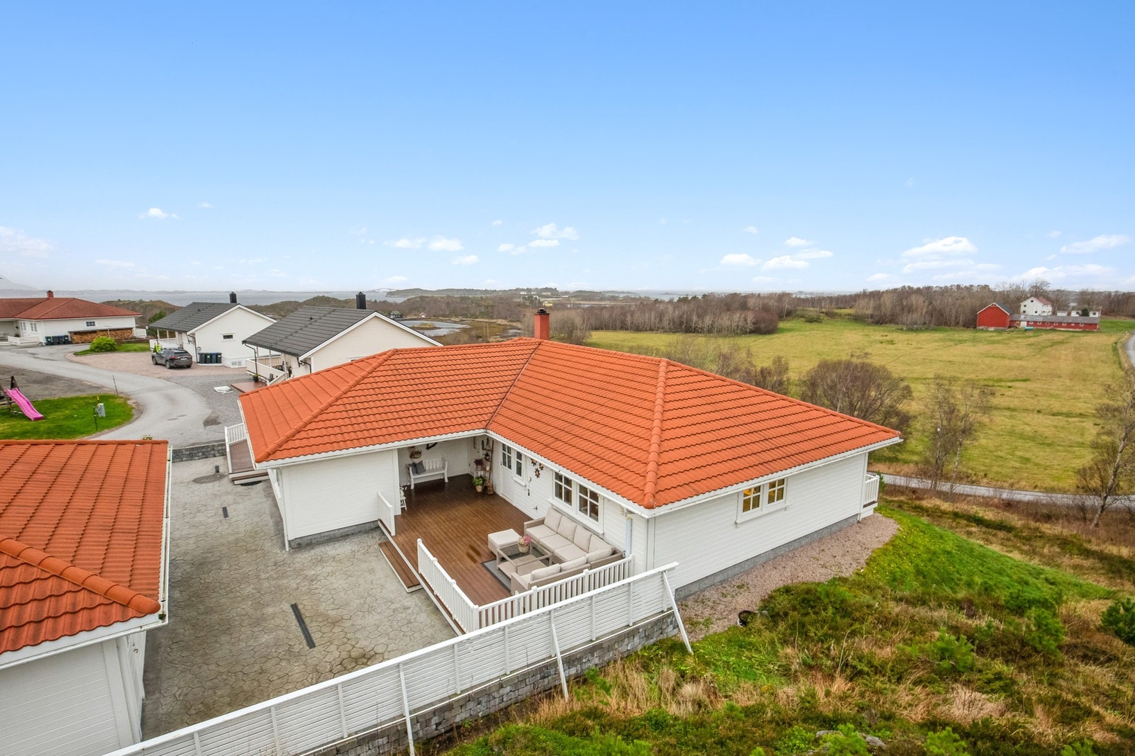 Nyere enebolig med alt på ett plan i Utheim boligfelt! Galleribilde