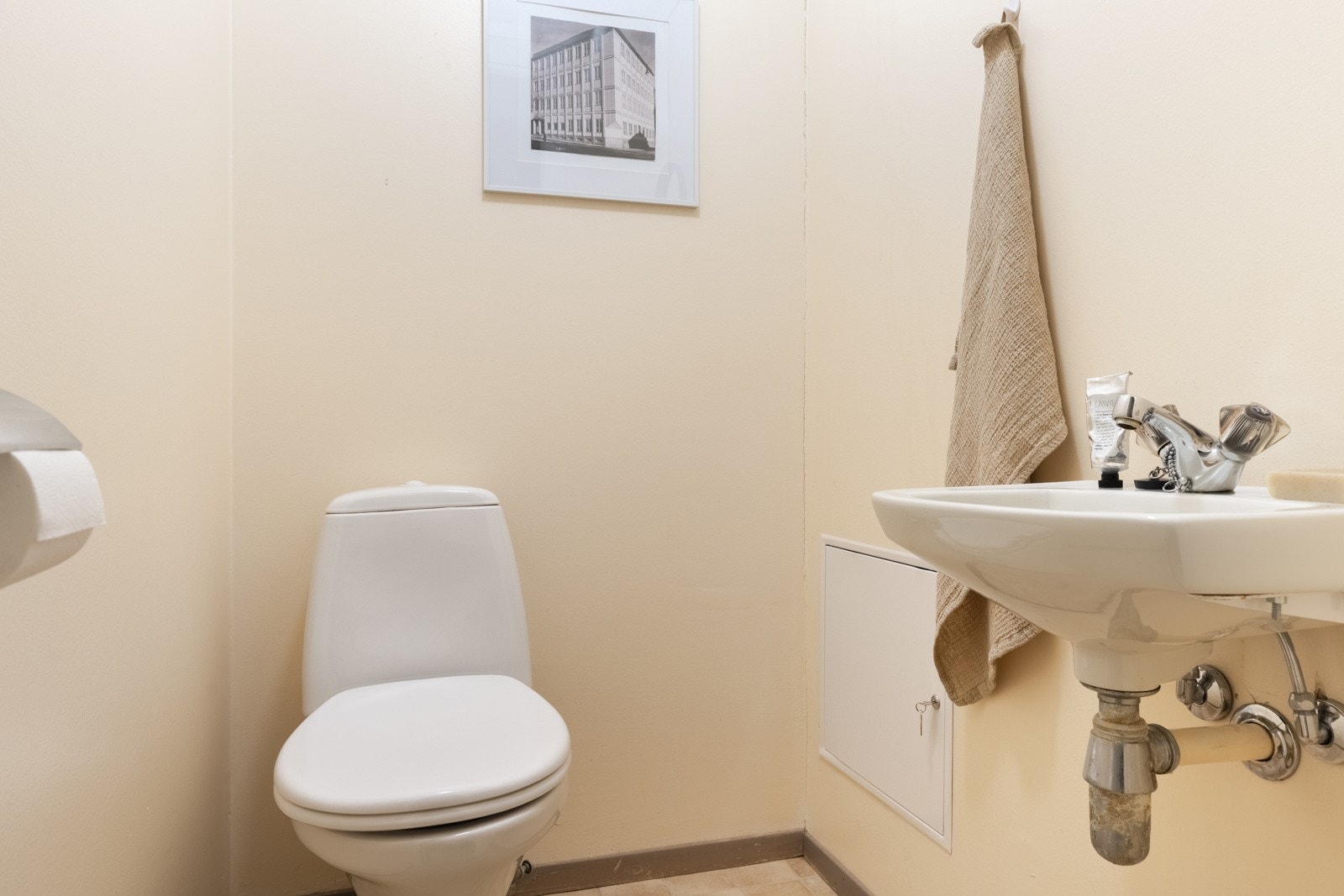 Praktisk toalettrom, adskilt fra badet. Galleribilde