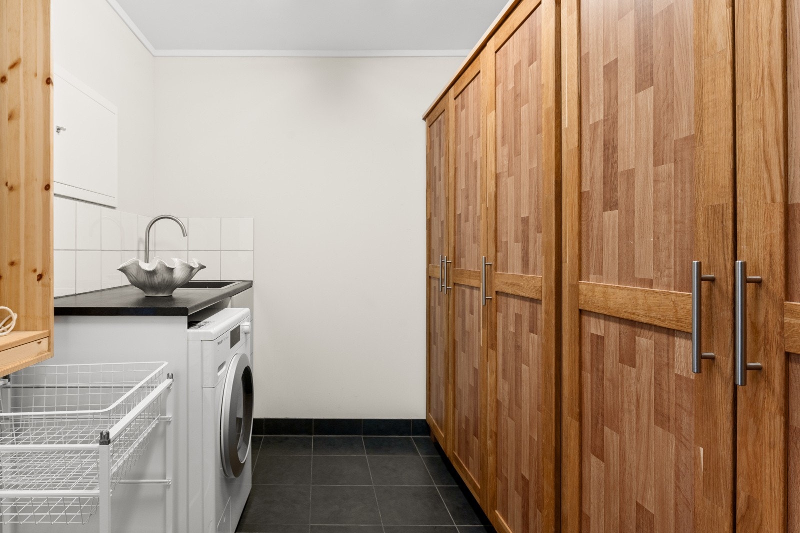 Eget vaskerom i underetasjen. Galleribilde