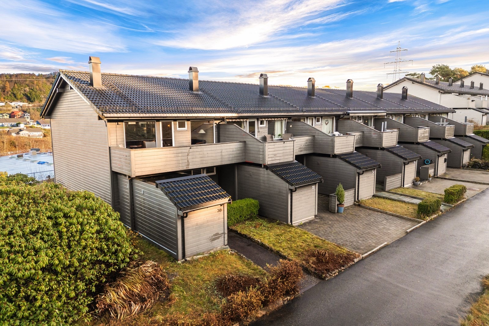 Velkommen til Storåsen 30 - presentert av Eiendomsmegler Vest v/ Martin Raknes Galleribilde