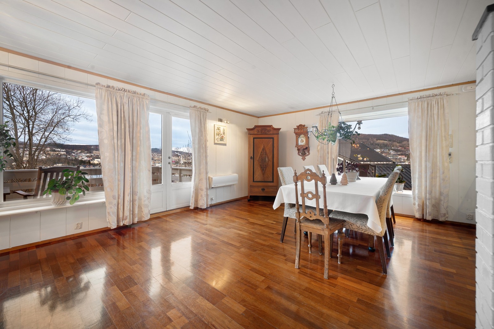 Fra stuen er det adkomst til veranda Galleribilde