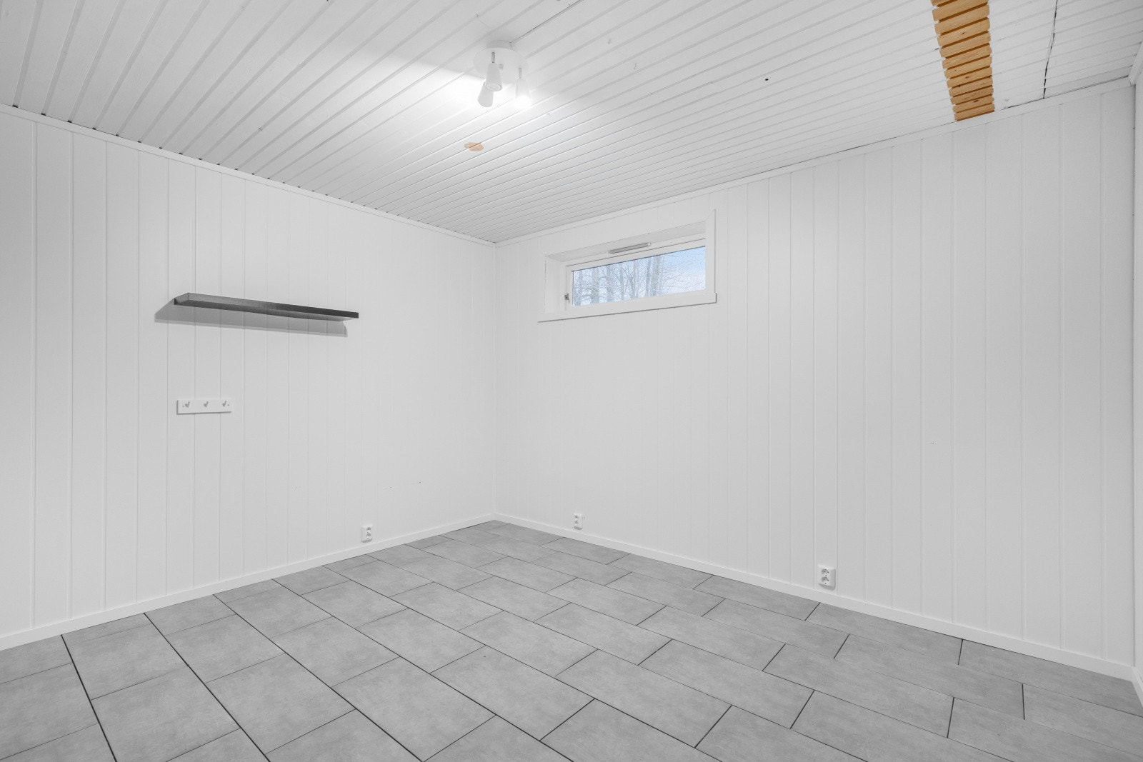 Her er det innredet 2 soverom (ikke godkjent for varig opphold) Galleribilde