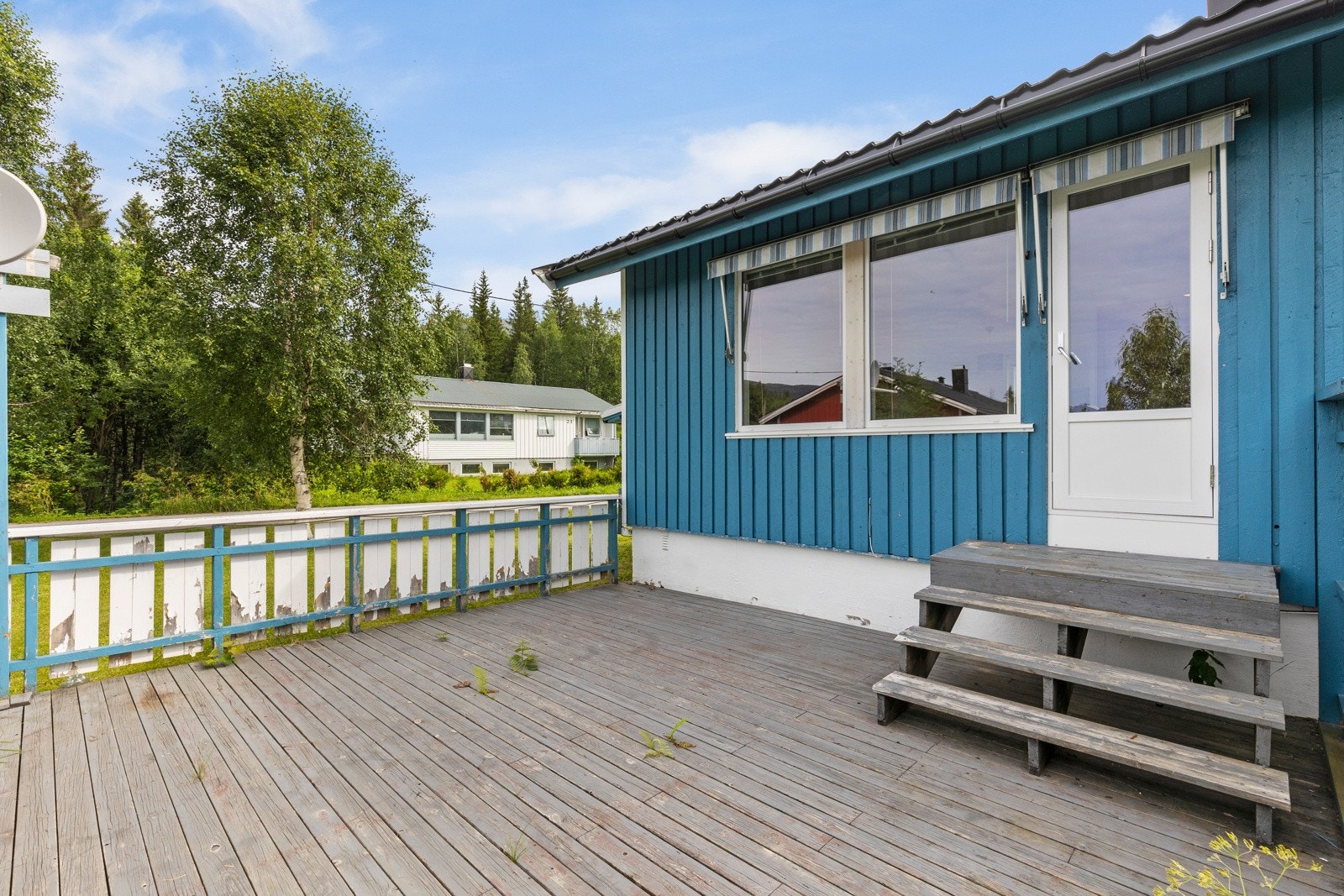 Markterrassen er på ca. 23 m². Terrassen er romslig og man kan enkelt ha flere sosiale soner. Galleribilde