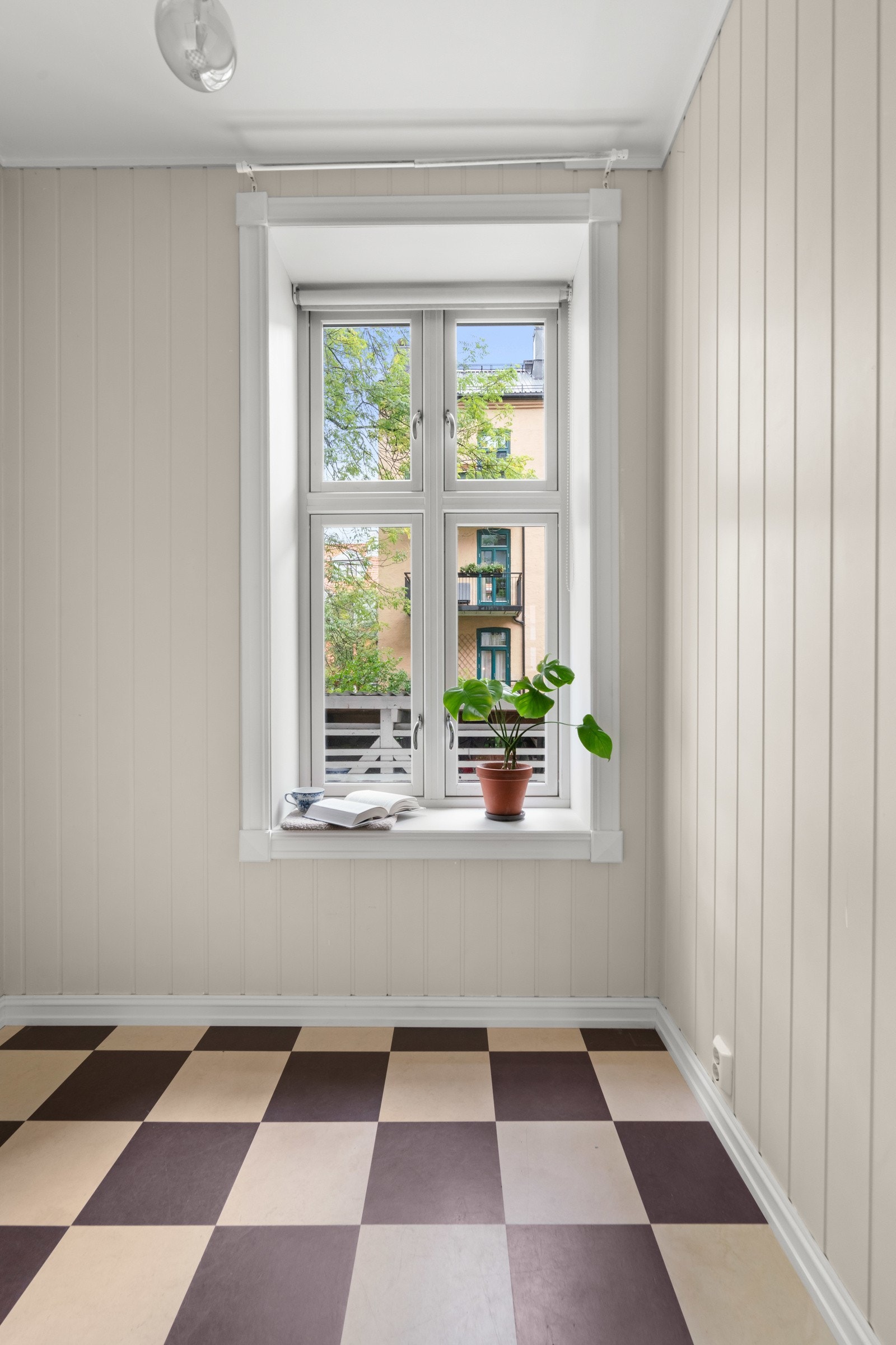 Leiligheten disponerer en bod i underetasjen på ca. 5 kvm for ytterligere oppbevaring. Galleribilde