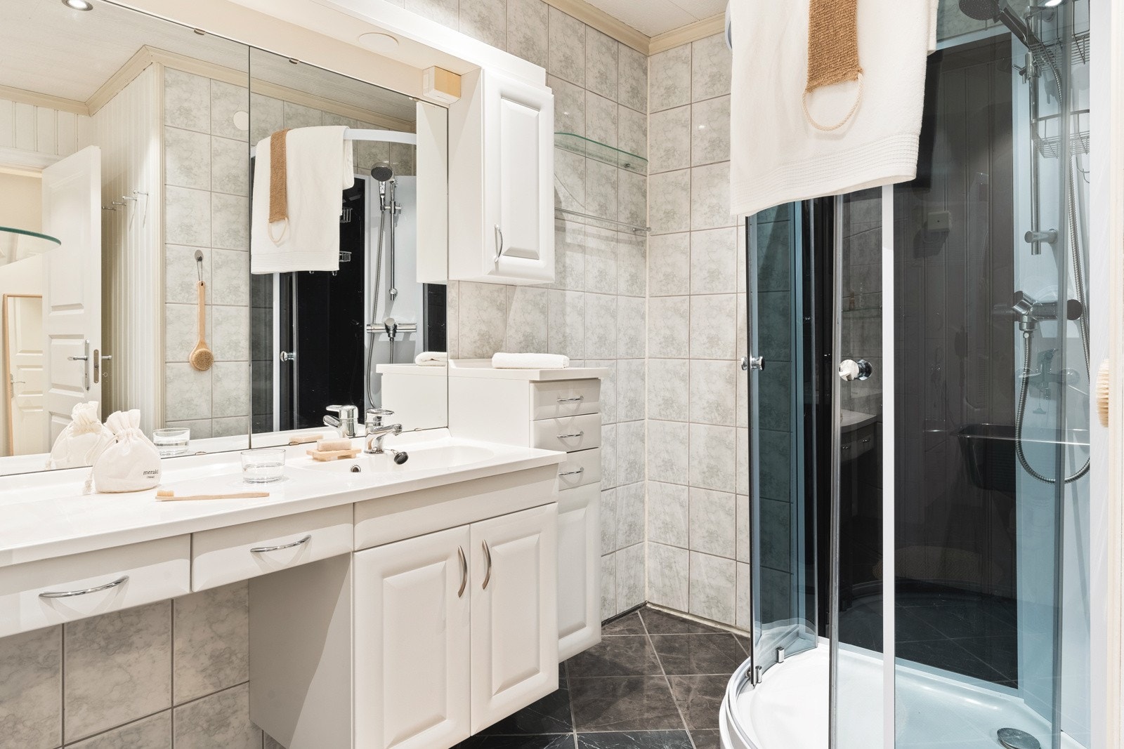 Inneholder alt man trenger. Galleribilde