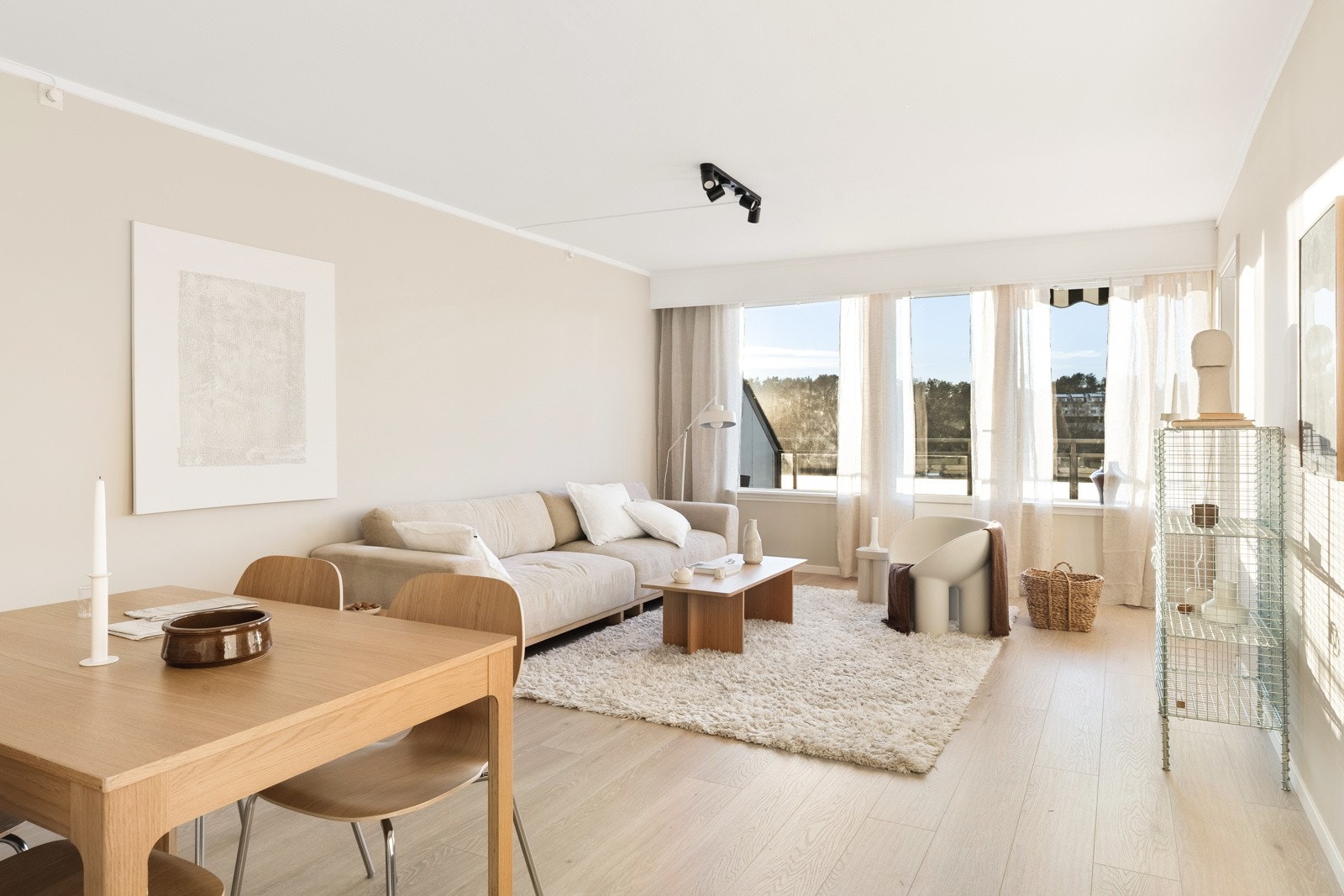 Lars D. Mæland har gleden av å presentere Vadmyrveien 71A! Galleribilde